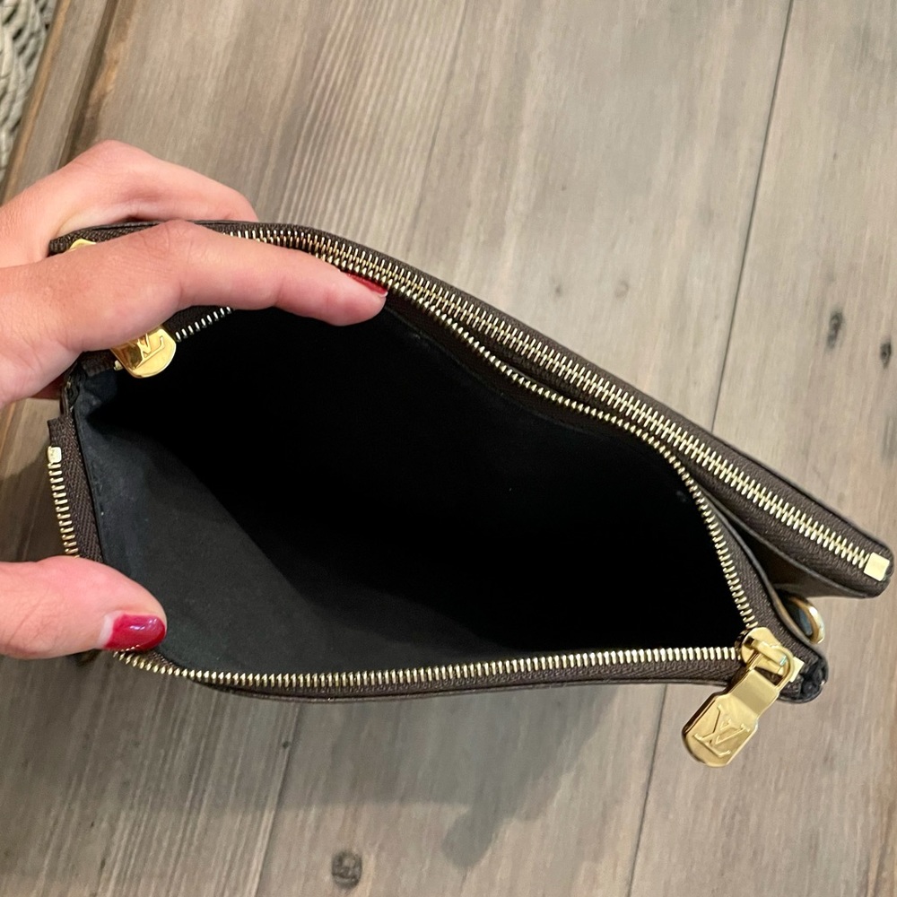SOLD‼️Auth Louis Vuitton double zip pochette - Picture 9 of 16